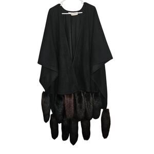 Gorgeous!! Vintage Patrice, Inc 100% Black Wool Cape W/Genuine Fox Fur Trim